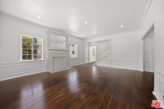 Building Photo - 148 S Camden Dr