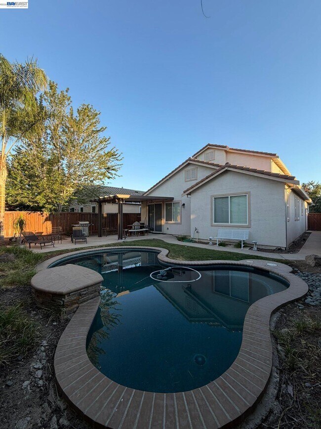 Building Photo - 684 Brazelton Cir