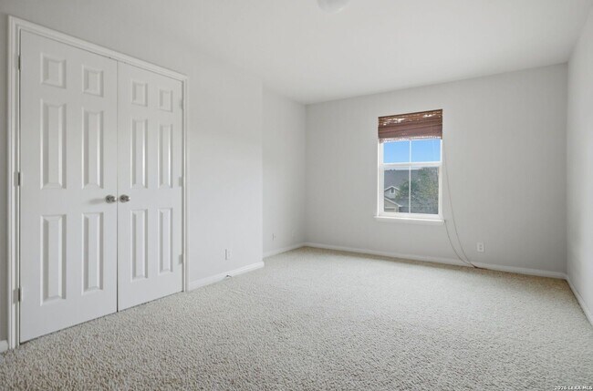 Building Photo - Spacious 5-Bedroom Home for Lease in Desirable Cibolo Location!