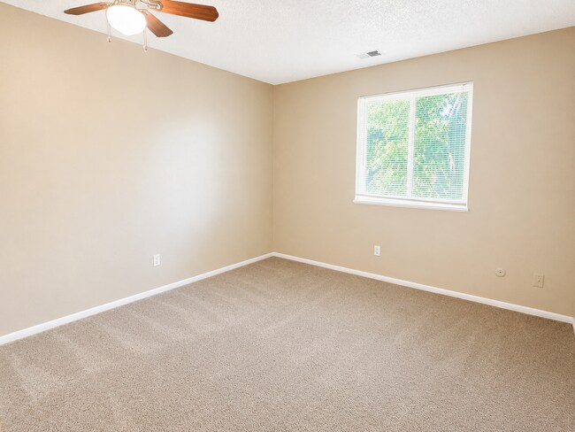Building Photo - Denver Apartment Near Cherry Creek Trail & Garland Park