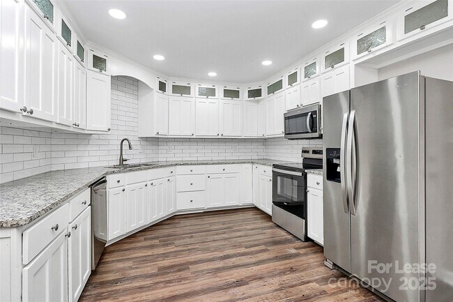 Building Photo - 1540 Nichole Ln