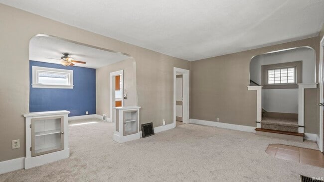 Building Photo - 828 Forest Ave