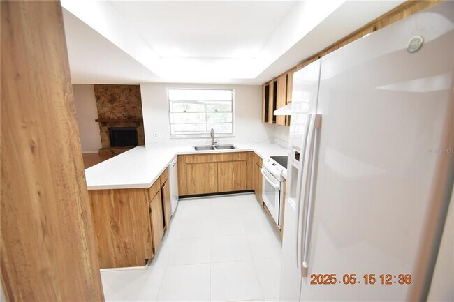 Building Photo - 4008 Briarlake Dr