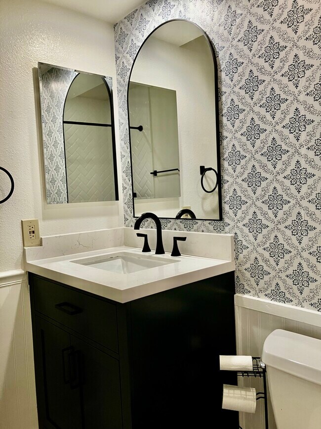 Building Photo - 2899 Thicket Pl