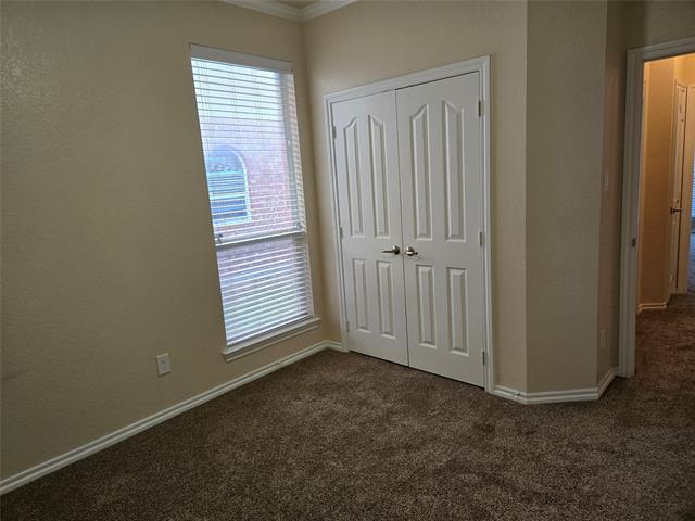 Building Photo - 624 Caravan Dr