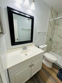 Building Photo - 2425 Oxford Pl