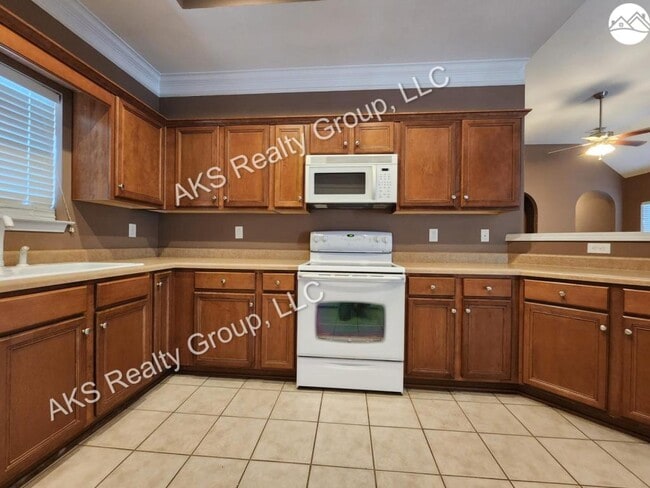 Building Photo - 181 Highview Cove