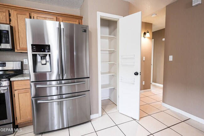 Building Photo - 4609 Joseph Rodriguez Dr