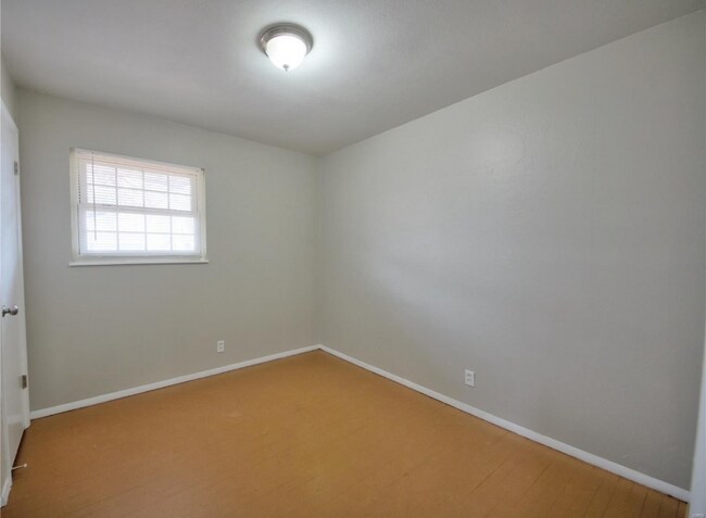 Building Photo - 10343 Durness Dr