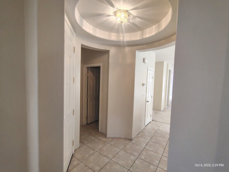 Building Photo - 5820 Addy Ln