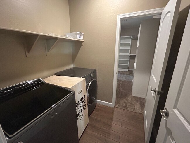 Building Photo - 26105 N 137th Ln