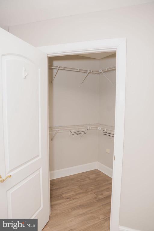 Building Photo - 6902 Tower of London Dr