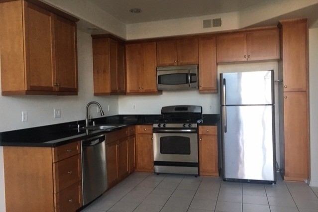 Kitchen - 360 W Ave 26