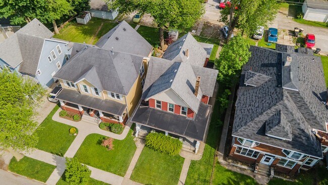 Building Photo - 914/916 Lake Ave