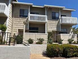 Building Photo - 4004 Mahaila Ave