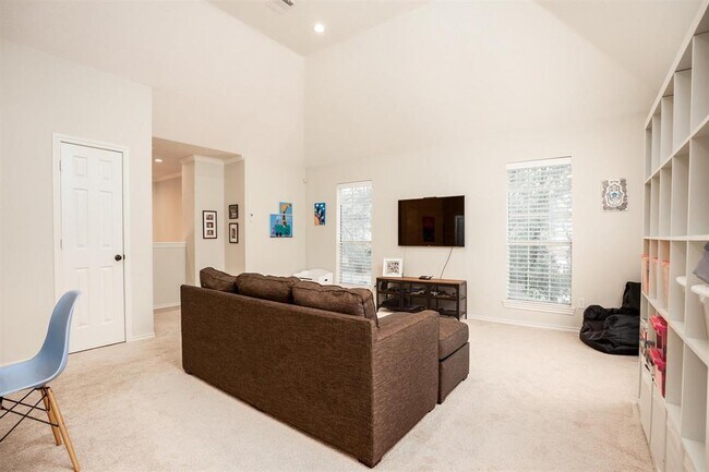 Building Photo - 8915 Wallington Dr