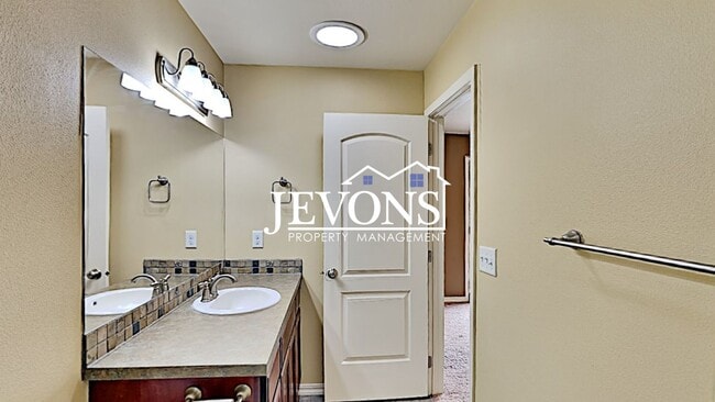 Building Photo - Coming soon! Beautiful single-family home in West Valley