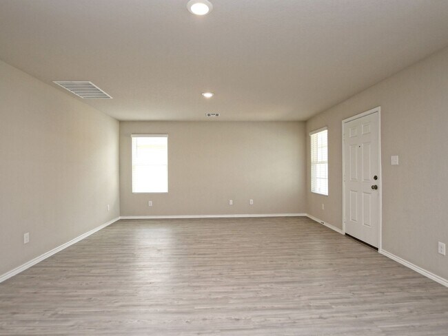 Building Photo - 3 BR/2 BA - Waterwheel! - SAN ANTONIO