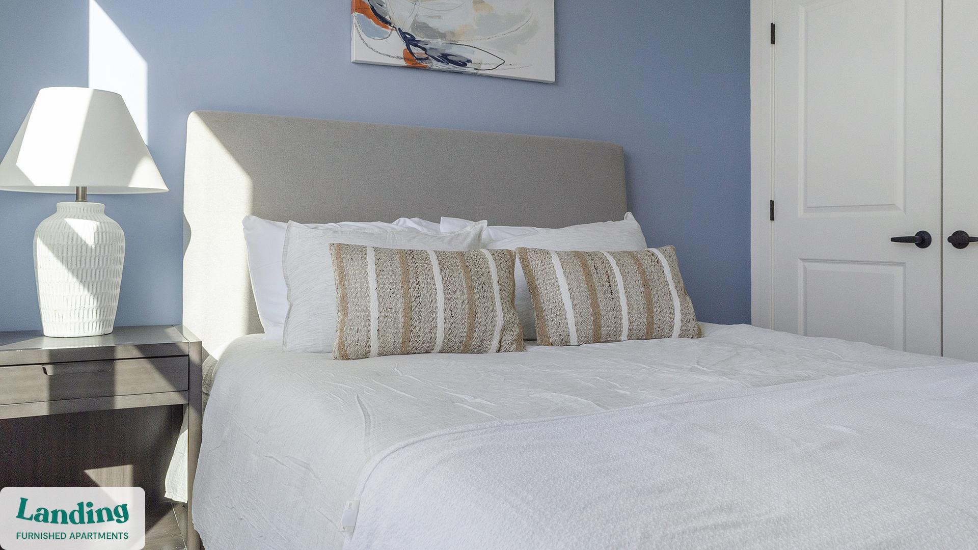 Building Photo - 650 N Main St