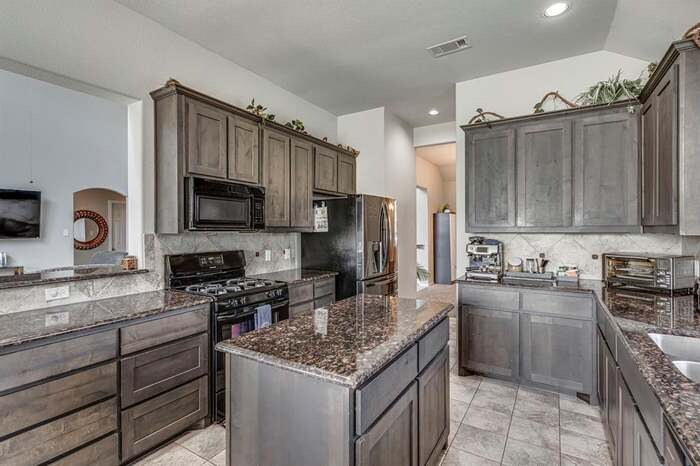 Building Photo - 204 Janice Ct