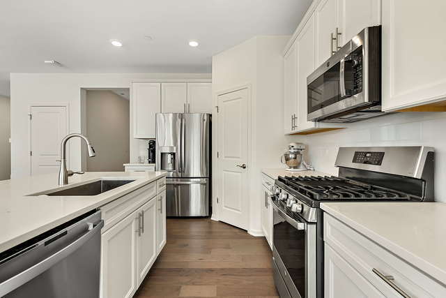 Building Photo - 2824 Kessler Dr