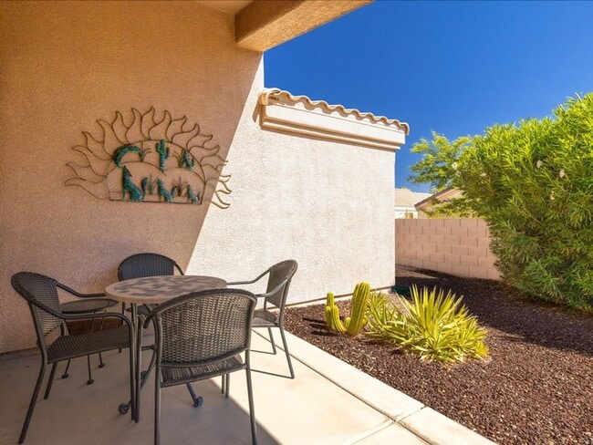 Building Photo - 9550 E Creek Vista Pl