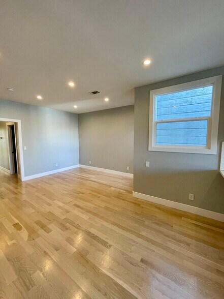 Building Photo - 347 San Jose Ave