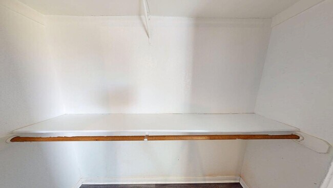 Building Photo - 106 Cedar Ridge Dr