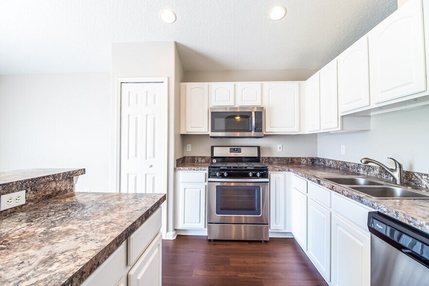 Building Photo - 2856 Snowy Owl Ct