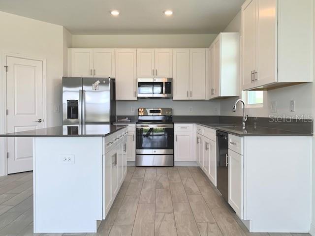 Building Photo - 656 Grove St