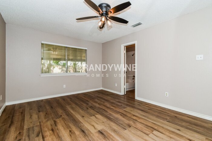 Building Photo - 108 Mapleridge Dr