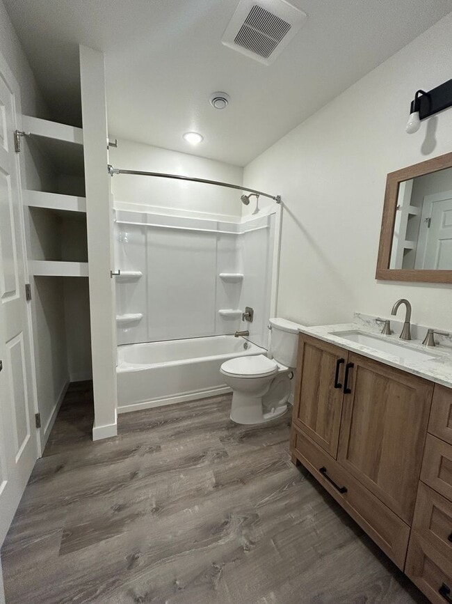 Building Photo - 2652 Roseanne Ct