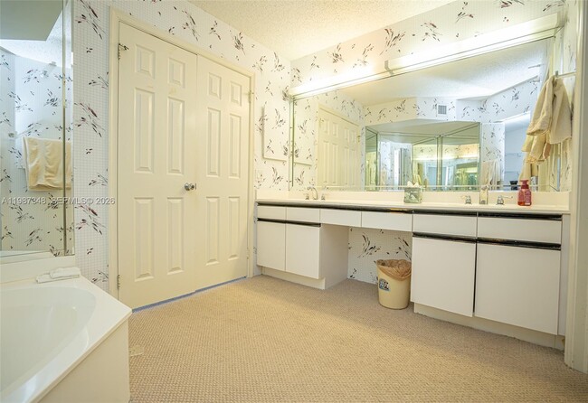 Building Photo - 3530 Mystic Pointe Dr