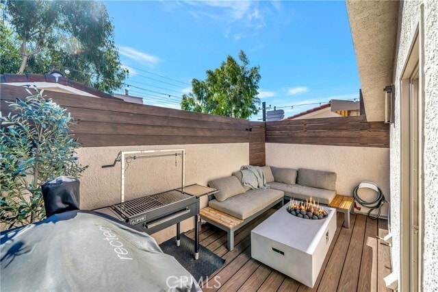 Building Photo - 14727 Magnolia Blvd