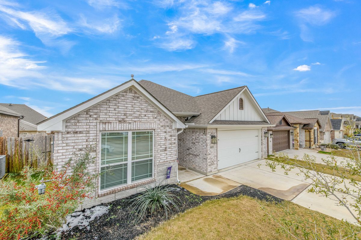 Building Photo - 5903 Eldora Dr