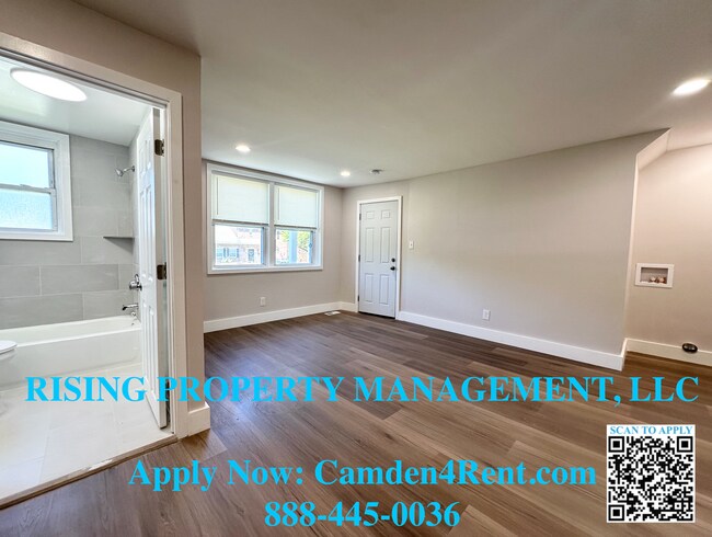 Building Photo - 1566 Bradley Ave