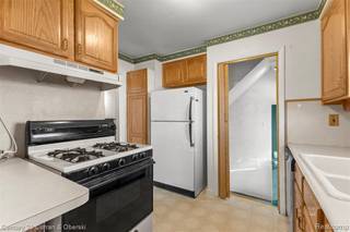 Building Photo - 9616 Colwell Ave