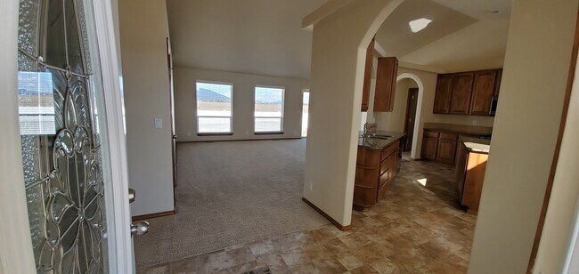 Building Photo - Beautiful 3 Bedroom Home in Fieldstone Nei...