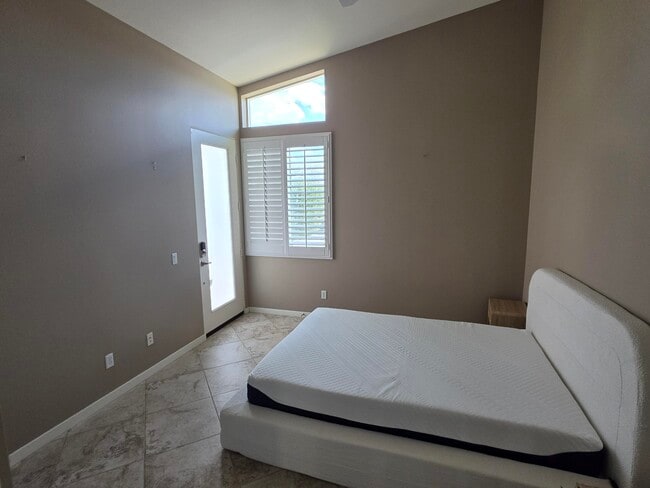 Building Photo - 4415 Vantage Ln