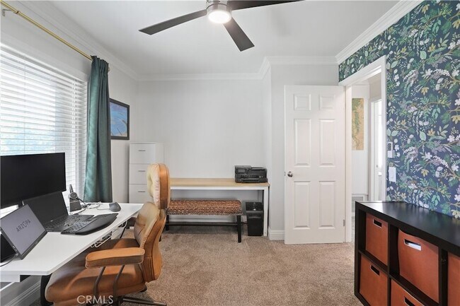 Building Photo - 1619 Carmel Cir W