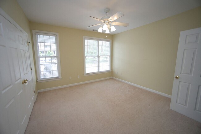 Building Photo - 524 Aberdeen Dr
