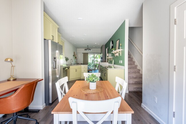 Building Photo - 8899 SW Elena Ln