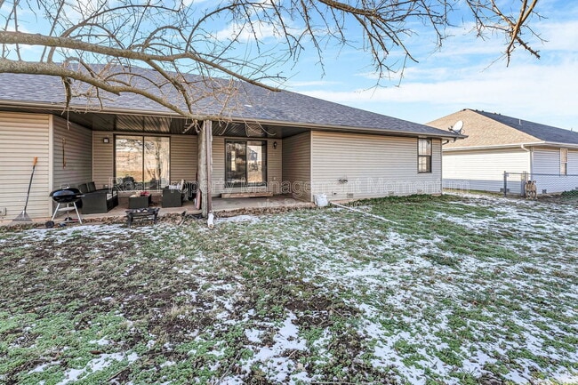 Building Photo - 3348 S Doris Ct