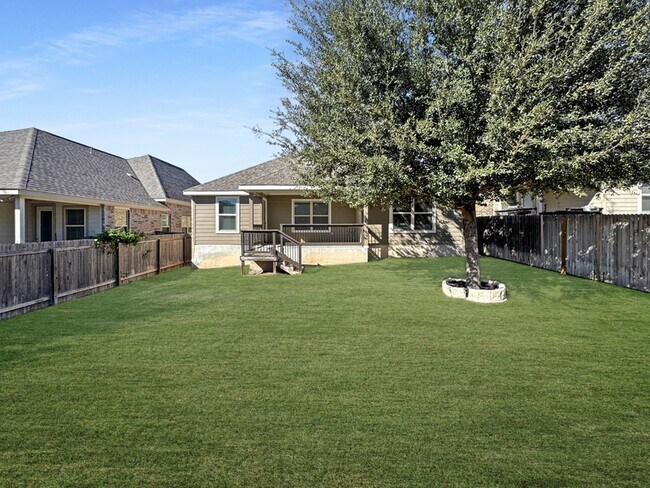 Building Photo - 13806 Quiet Fox Ln