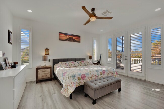 Building Photo - 10336 Early Morning Ave