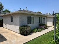 Building Photo - One Bedroom Cottage