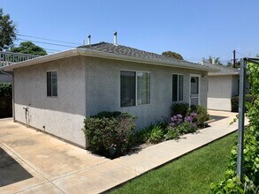 Building Photo - One Bedroom Cottage
