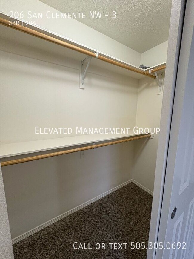 Building Photo - 206 San Clemente Ave NW