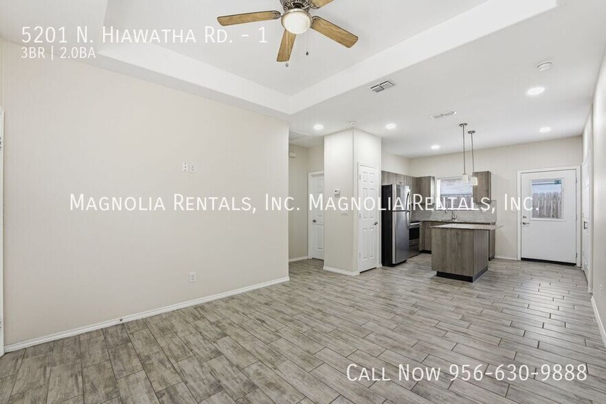 Building Photo - 5201 N Hiawatha Dr