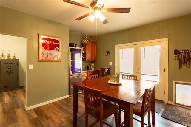 Building Photo - 340 E 3rd St